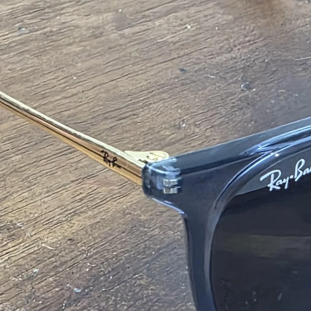 Ray-Ban Erika Sunglasses Womens 54-18 Blue Gray Round Polarized Thailand RB4171